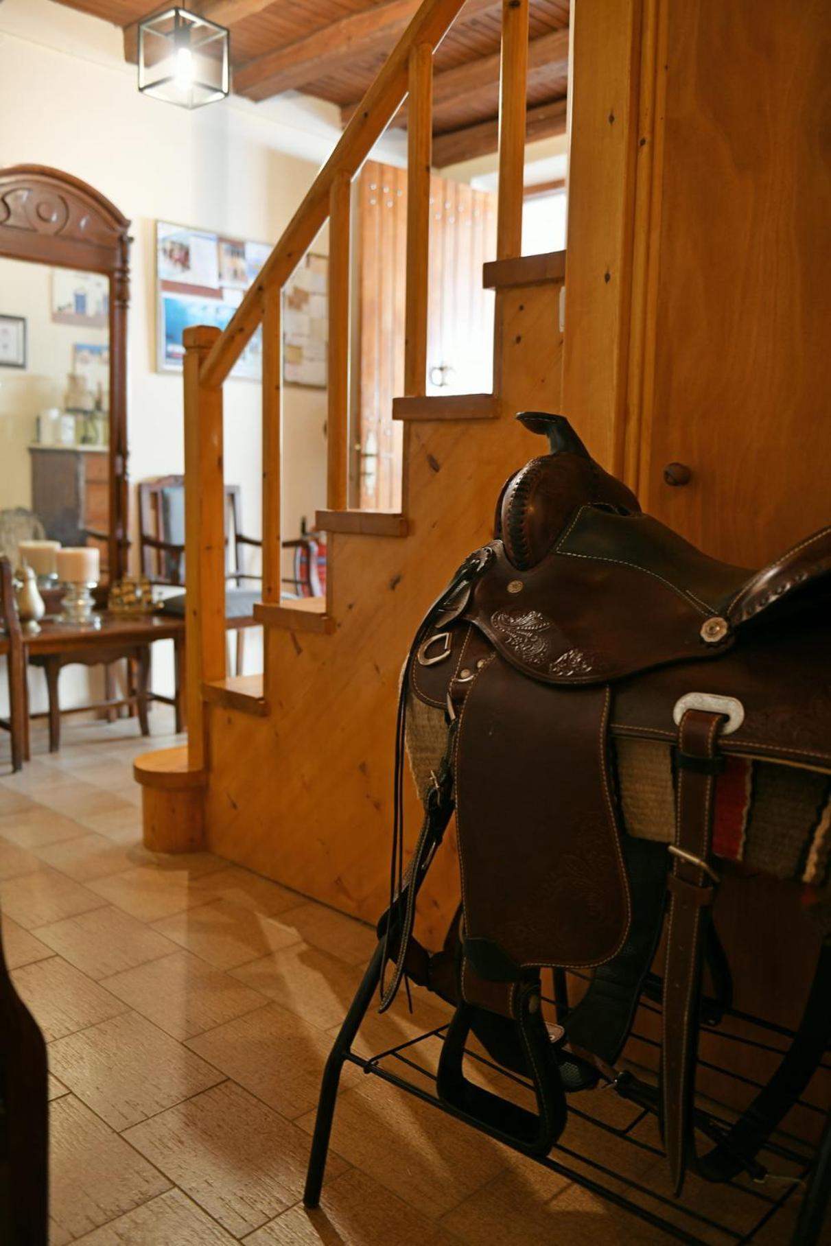Athina Guesthouse Идра Экстерьер фото
